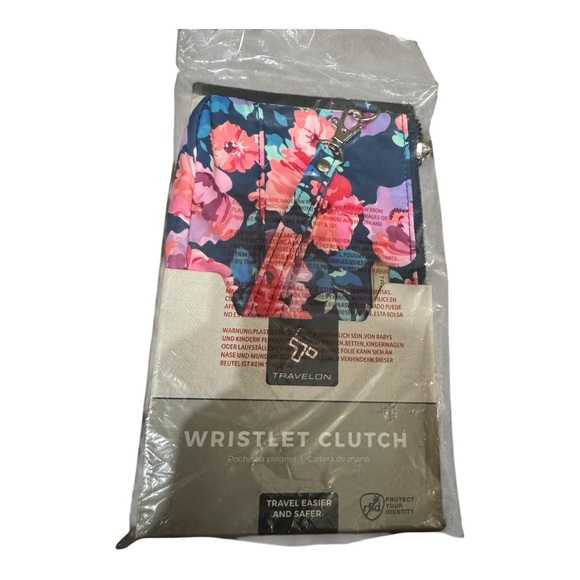 Travelon Handbags - Travelon RFID Wristlet Clutch Floral Travel Wallet NWT